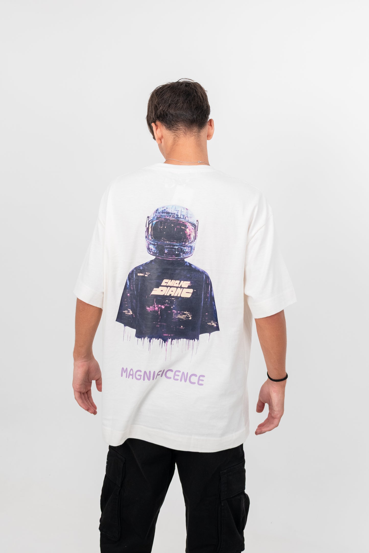 MAGNIFICENCE
